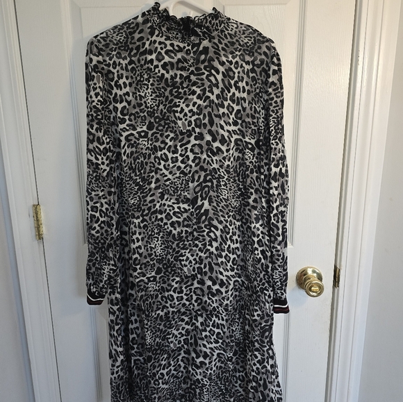 MARC CAIN Sport Animal Print DRESS - Picture 6 of 16